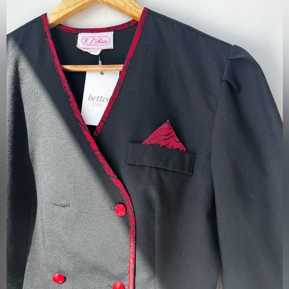 Circa 1970’s MOD Black and Red Blazer & Skirt Set - Picture 9 of 16